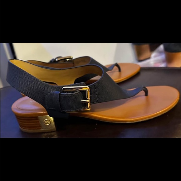 Michael Kors Black and Gold Sandals with Chic Buckle - Picture 3 of 5